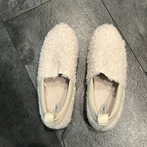 Toms Cream Sherpa Slip-On Slippers